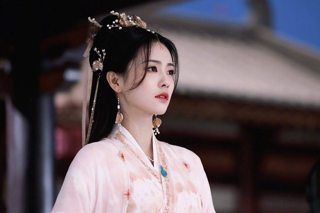 倒叙体云上牧民